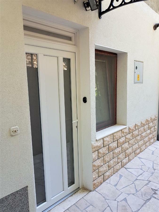Apartman Anita 耶塞尼采 外观 照片